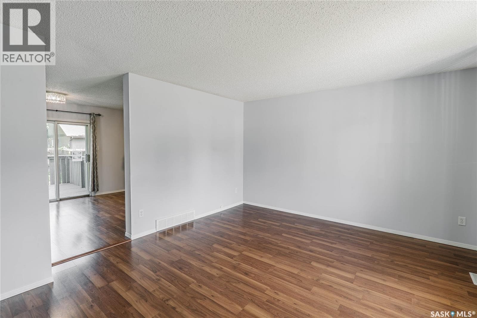 758 Lenore DRIVE — photo 3
