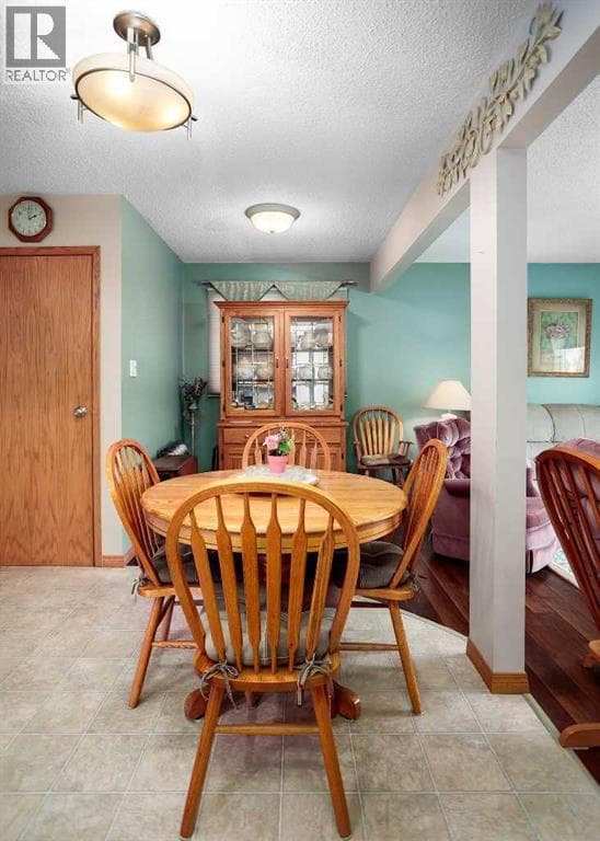 70 Nootka Road — photo 3