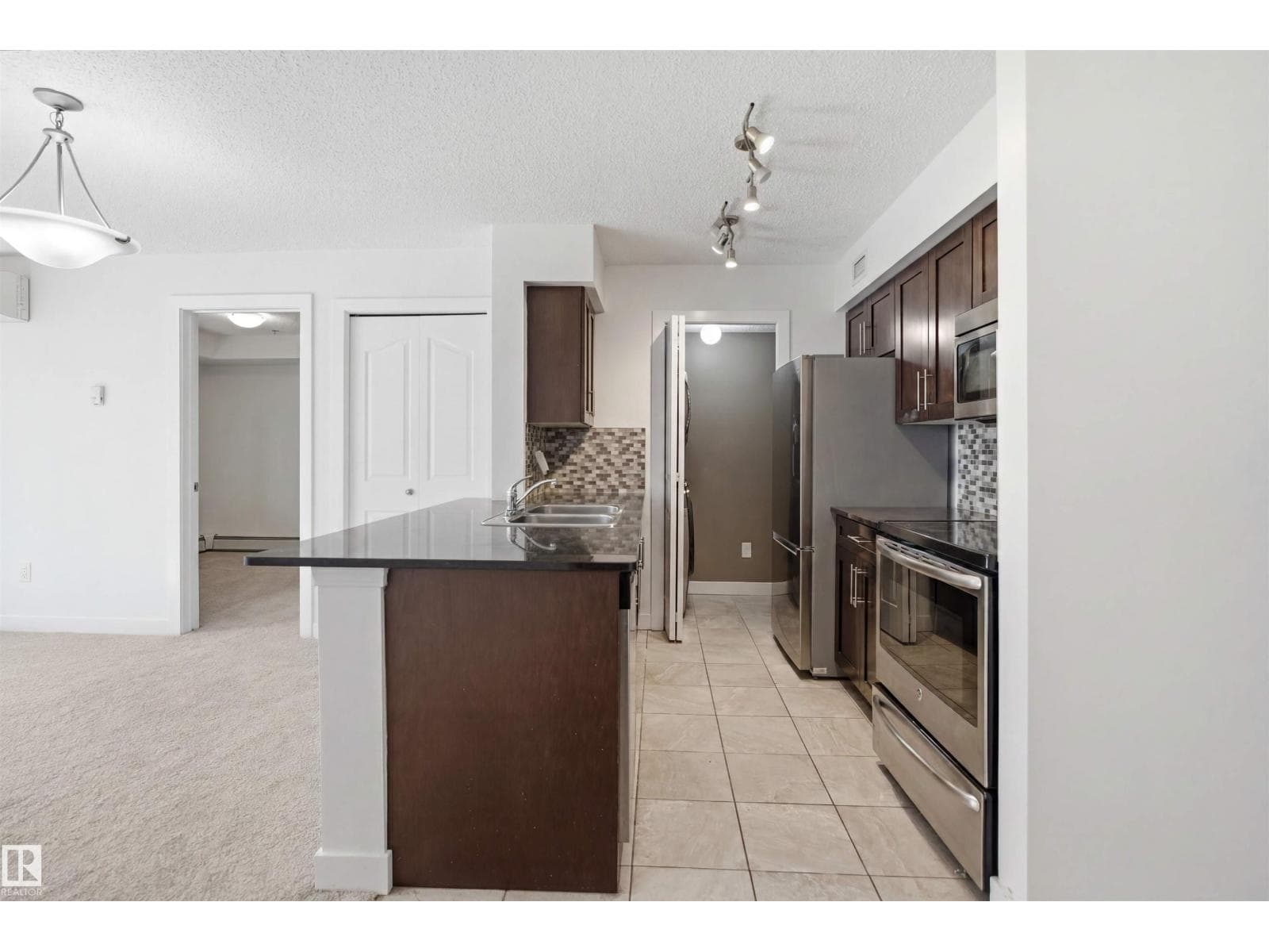 #115 274 MCCONACHIE DR NW — photo 5