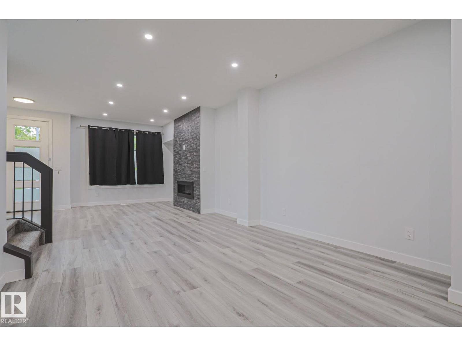 10628 81 ST NW NW — photo 5