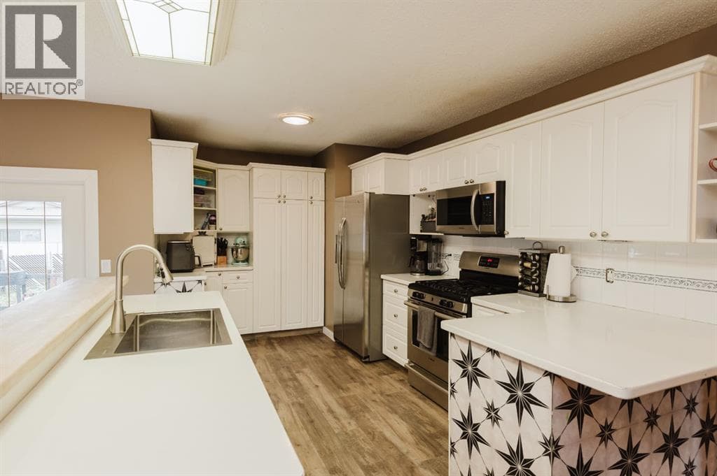 7206 Patterson Drive — photo 5