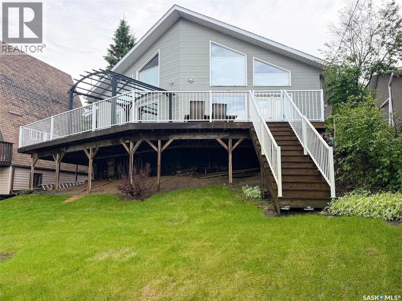 114 2nd AVENUE