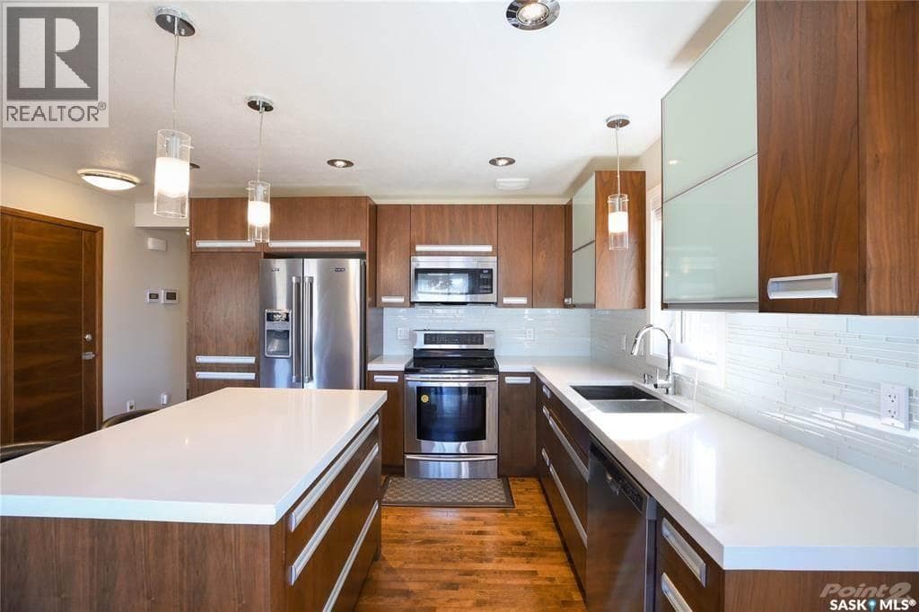 435 Pichler CRESCENT — photo 4