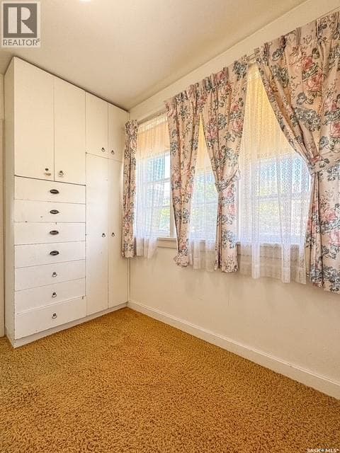 221 4th AVENUE NE — photo 4