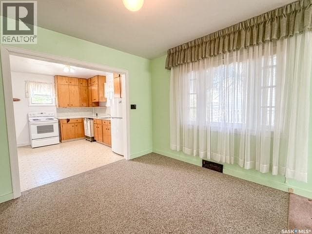 221 4th AVENUE NE — photo 5