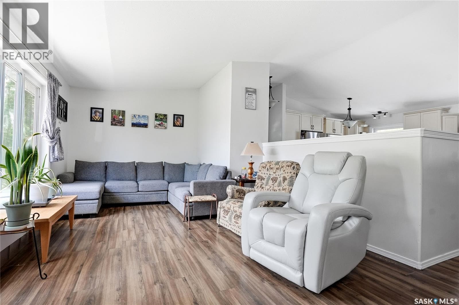 84 Byers CRESCENT — photo 4