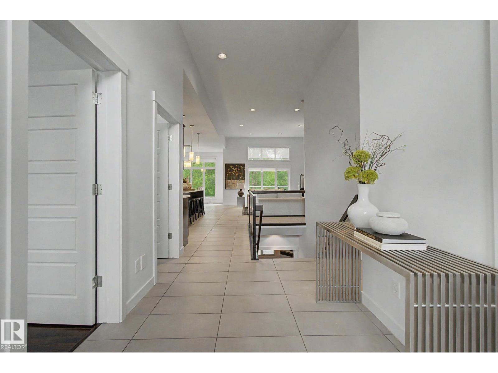 14 LOISELLE WY — photo 4