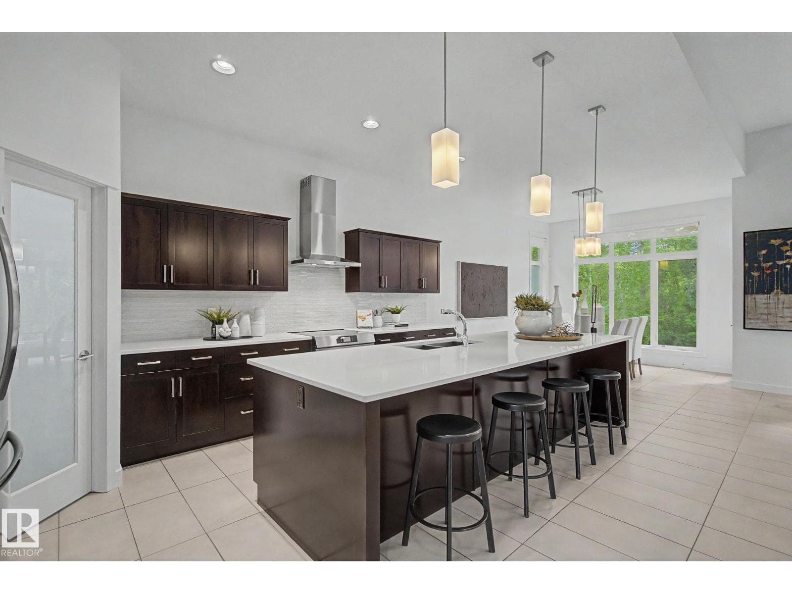 14 LOISELLE WY — photo 5