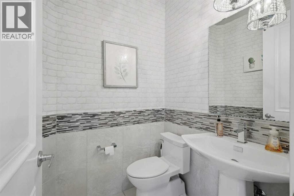 1 Rosewood Rise — photo 4