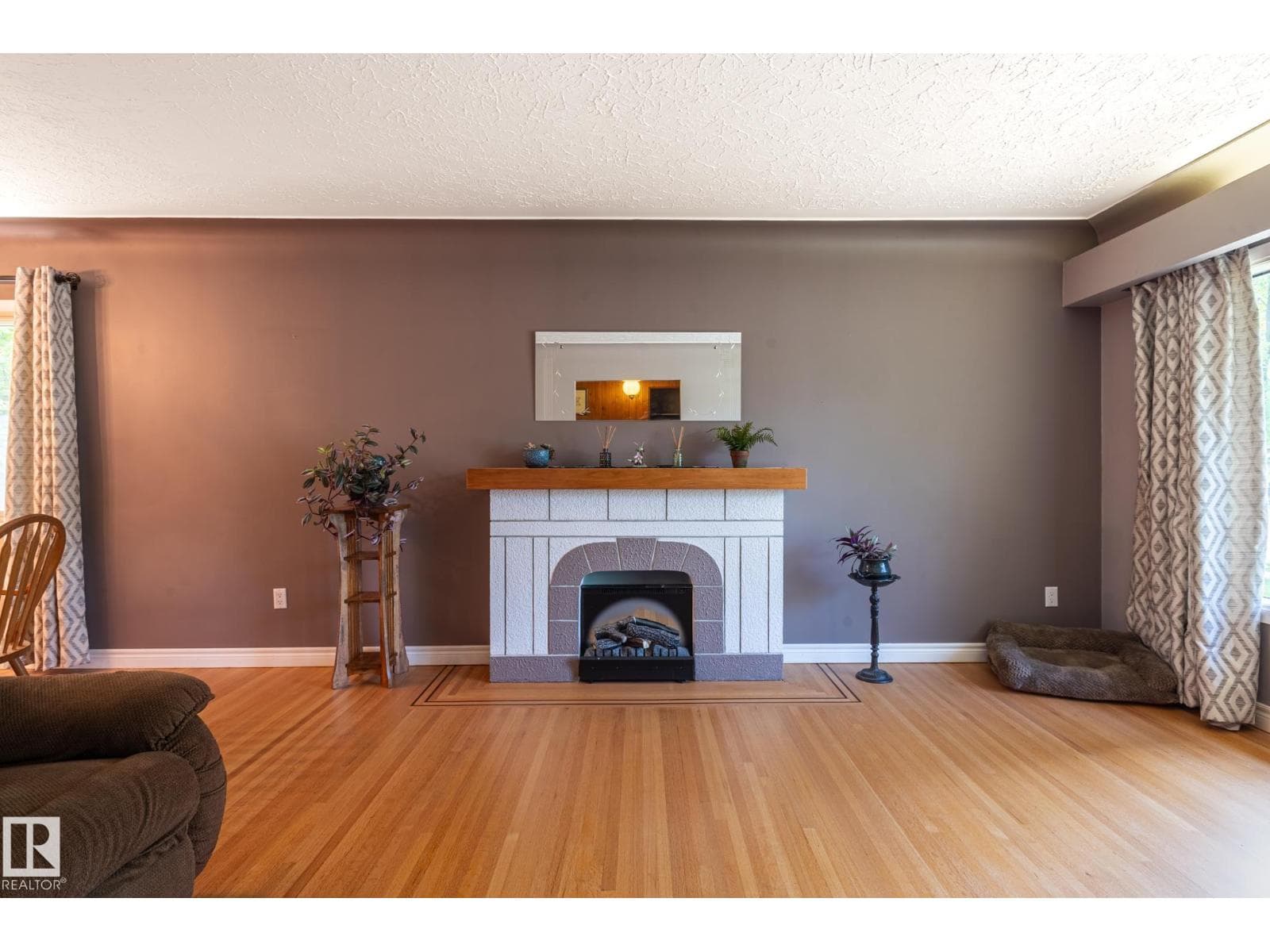 14708 108 AV NW — photo 5