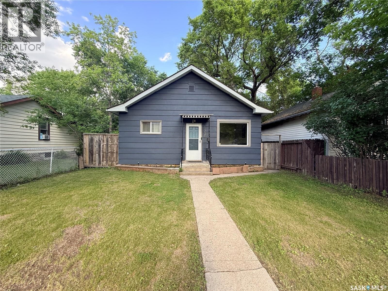 1336 D AVENUE N — photo 2