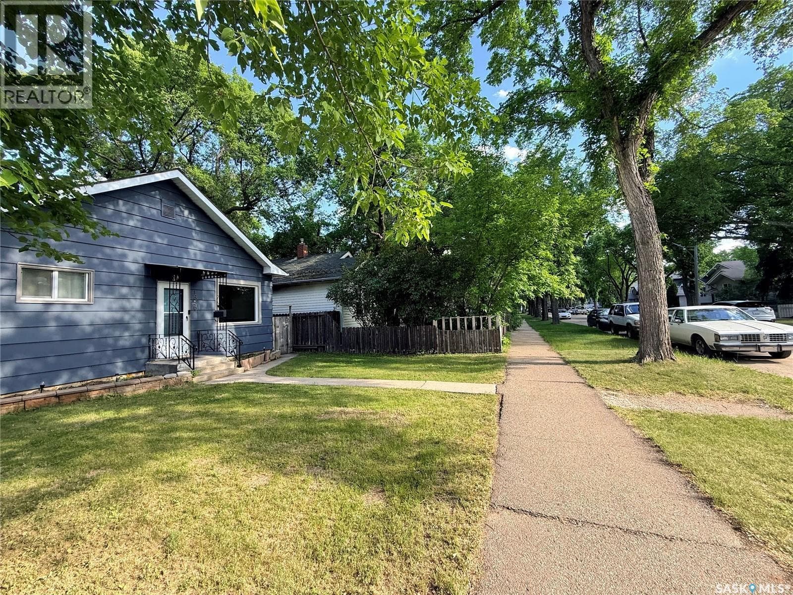 1336 D AVENUE N — photo 3
