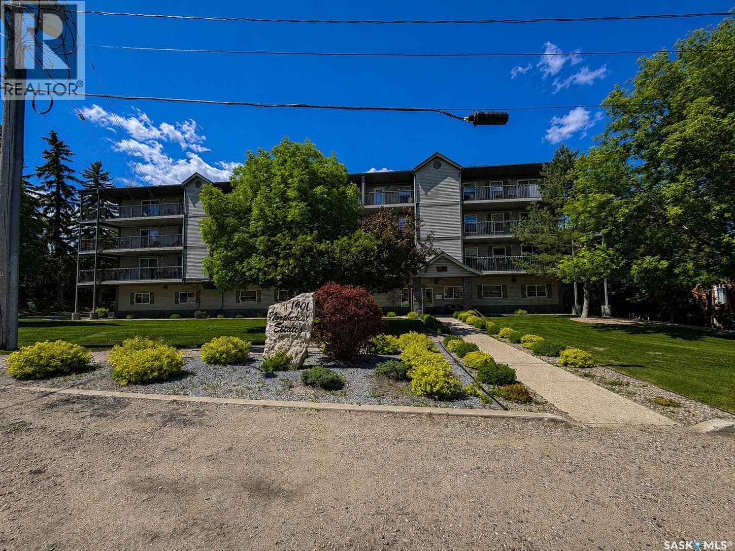 202 1901 1 1/2 AVENUE W