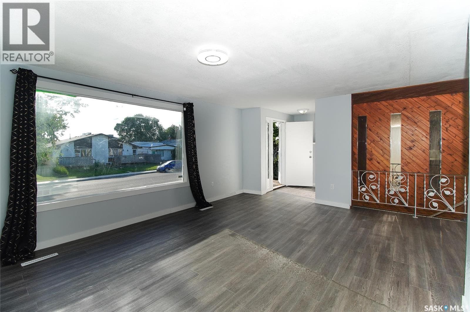 425 Montreal STREET — photo 4