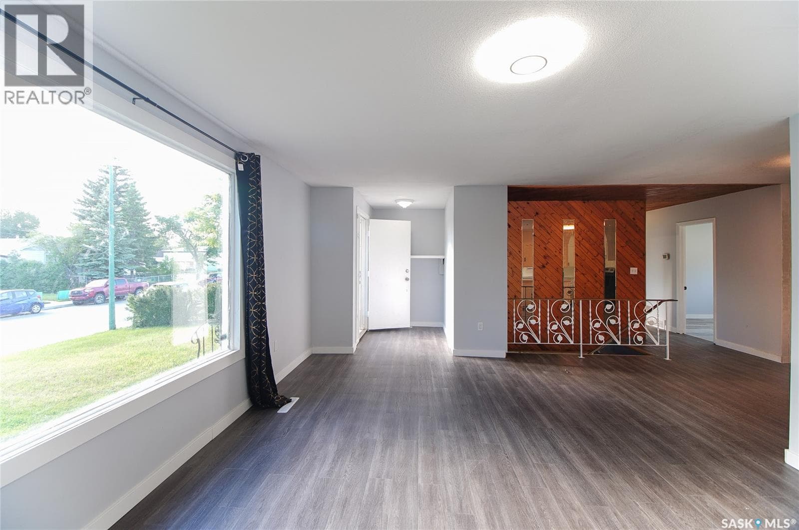 425 Montreal STREET — photo 3