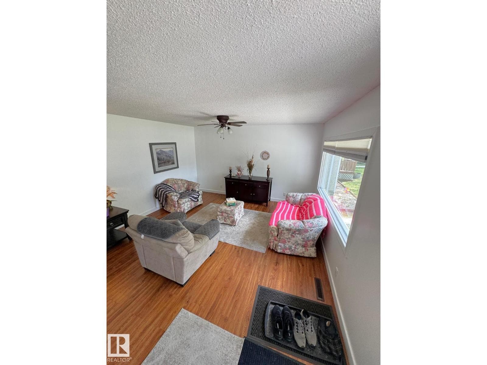 5093 45 ST — photo 2