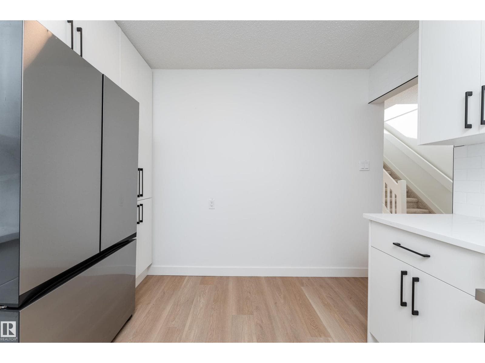 3108 142 AV NW — photo 4