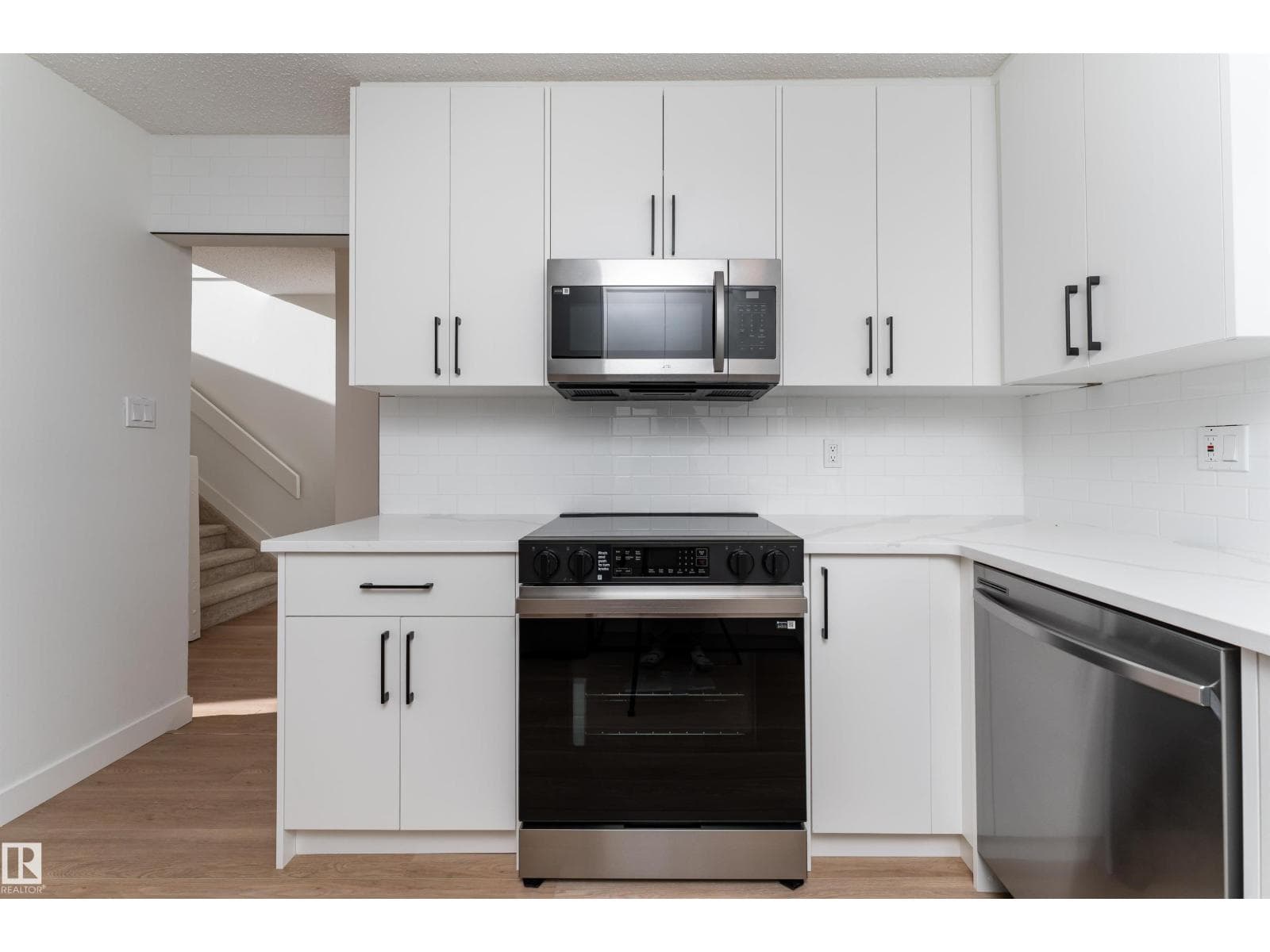 3108 142 AV NW — photo 5