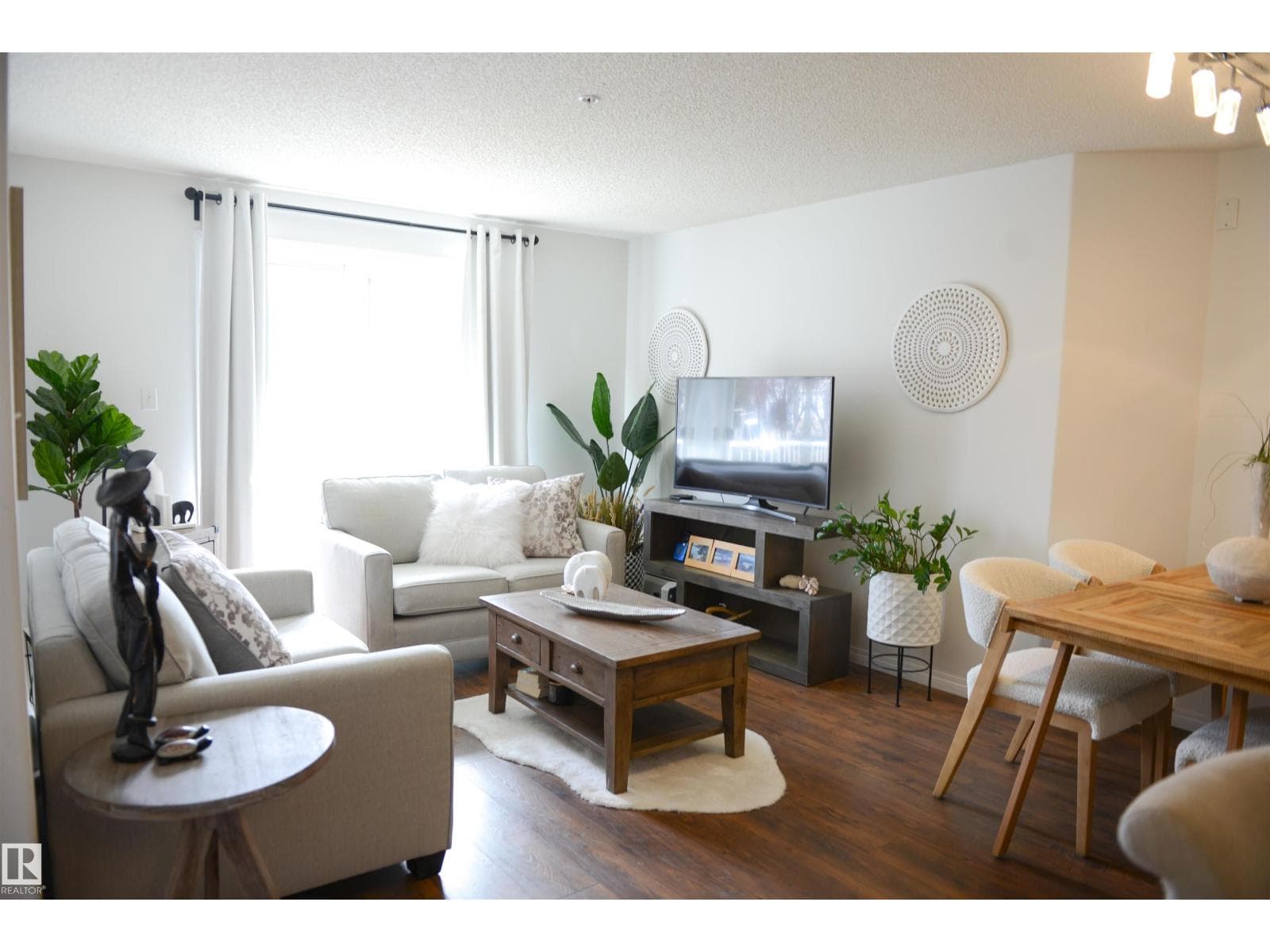 #114 155 EDWARDS DR SW — photo 3
