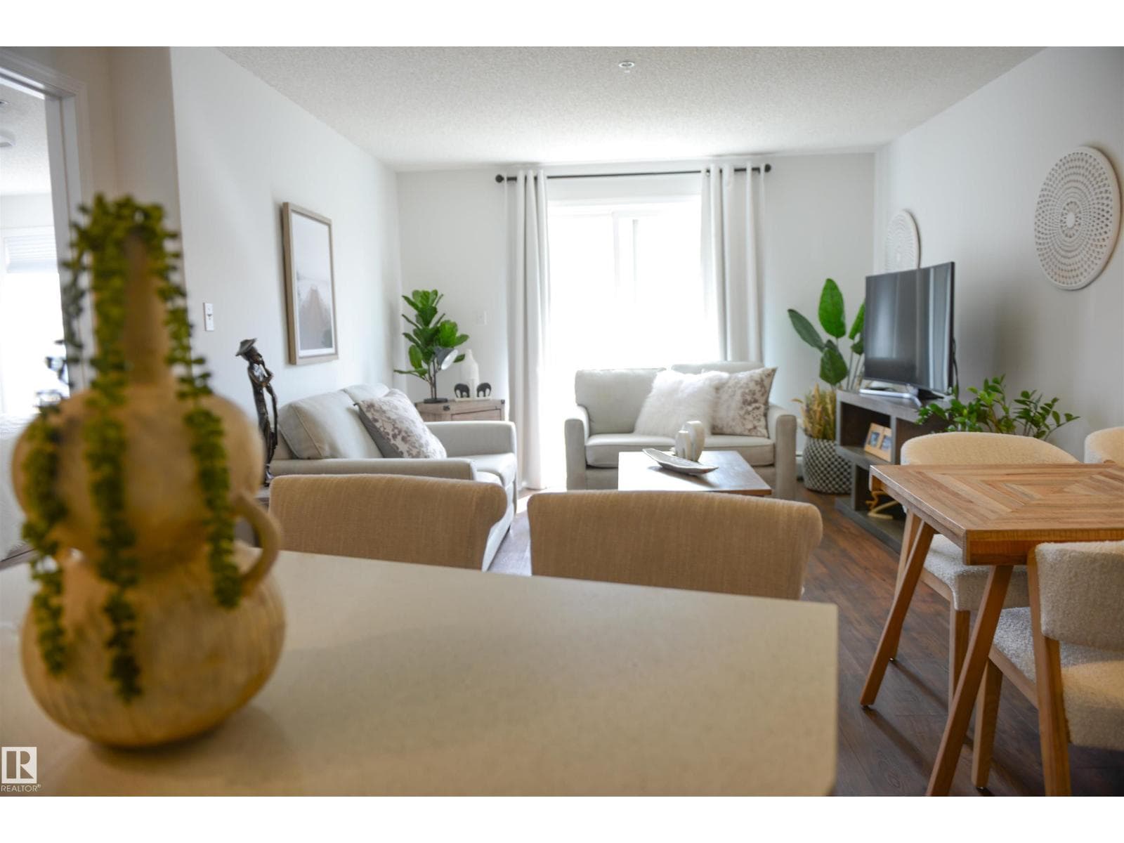 #114 155 EDWARDS DR SW — photo 4