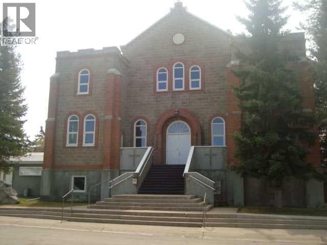 2 Trochu Avenue — photo 5