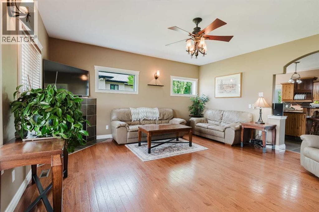 7925 Carriage Lane Drive — photo 4