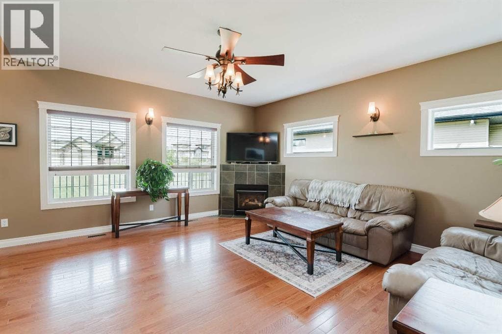 7925 Carriage Lane Drive — photo 3