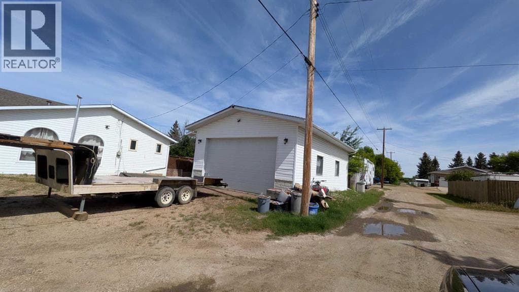 110 Niblock Street — photo 3