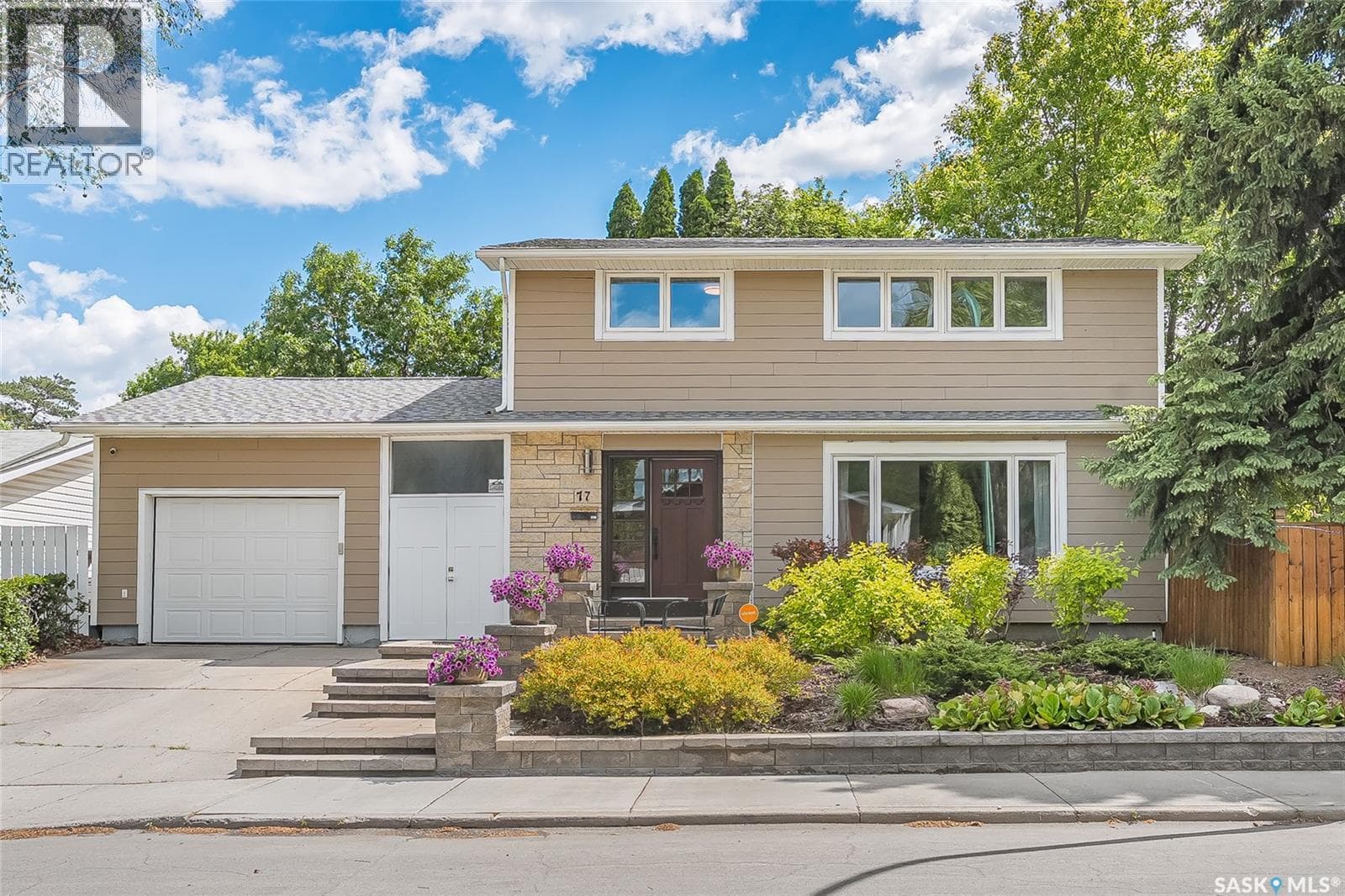 77 Potter CRESCENT