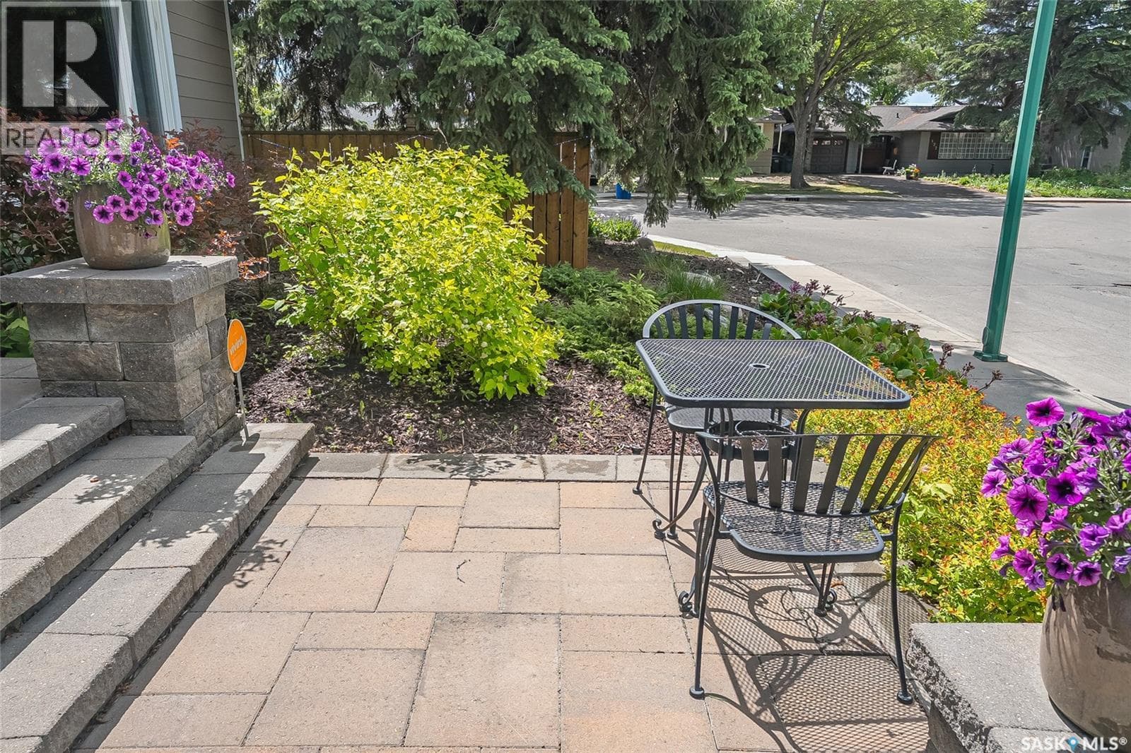 77 Potter CRESCENT — photo 3