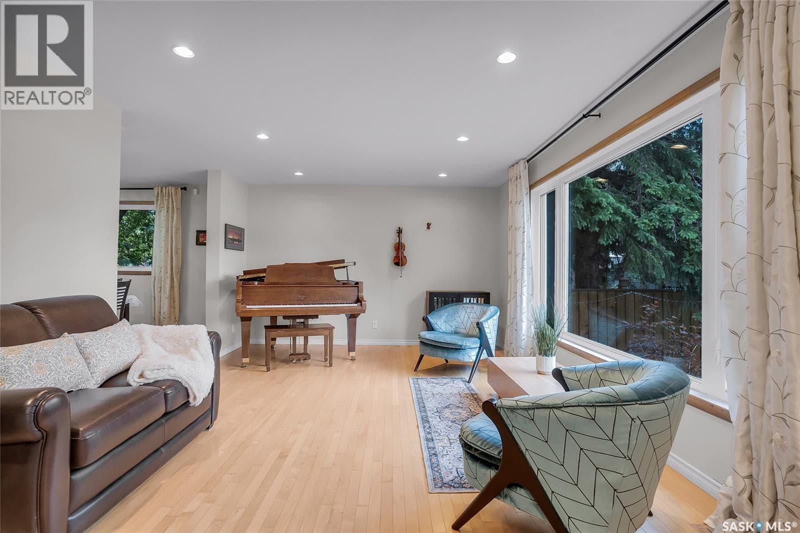 77 Potter CRESCENT — photo 5