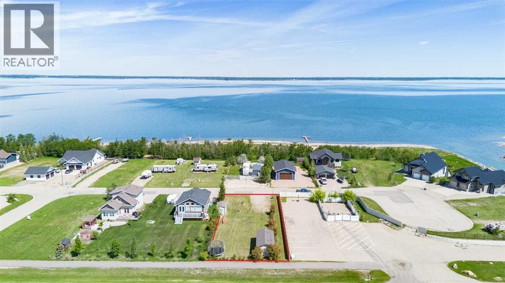 15 Marina Place — photo 2