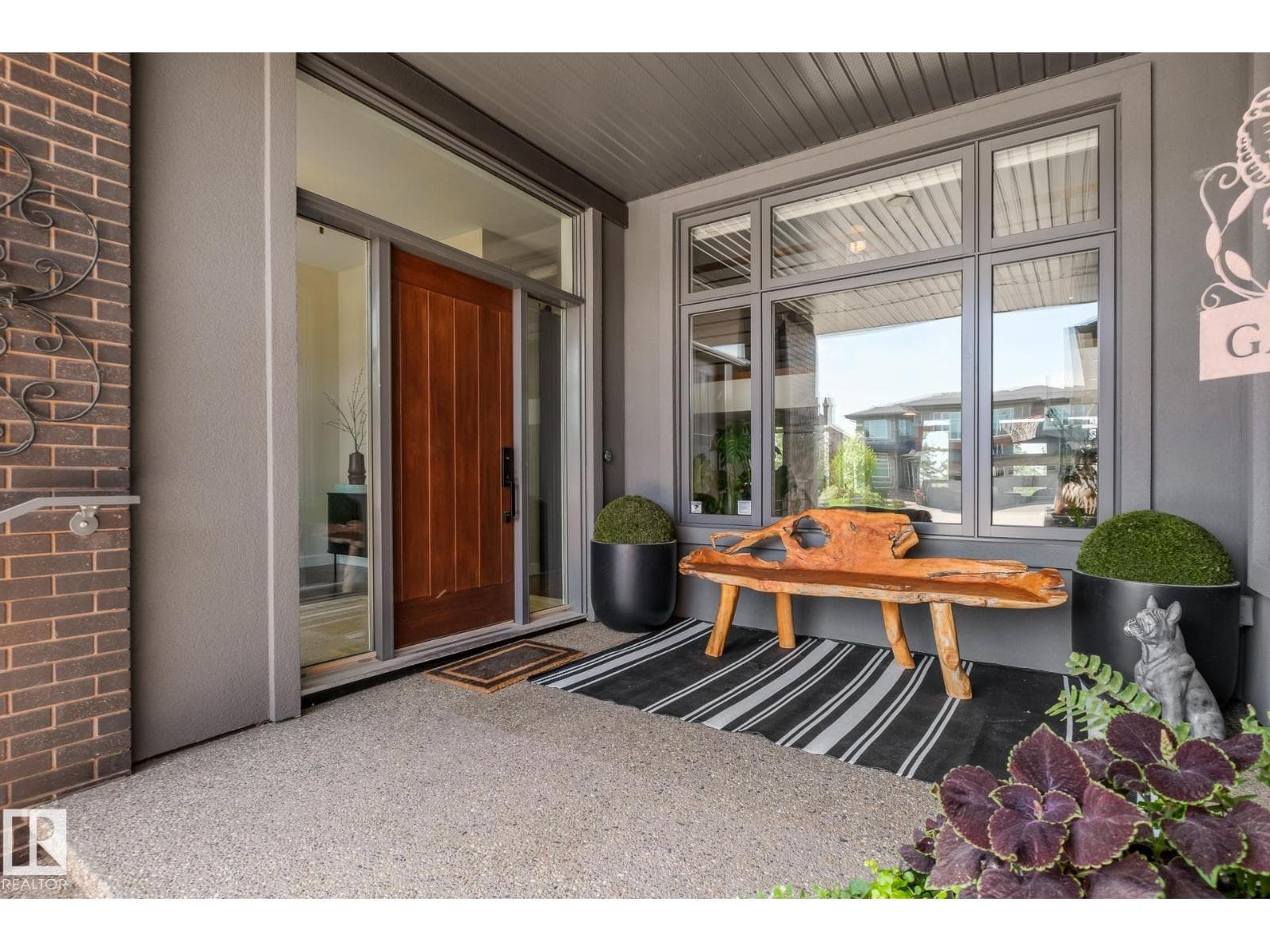 699 HOWATT DR SW — photo 4