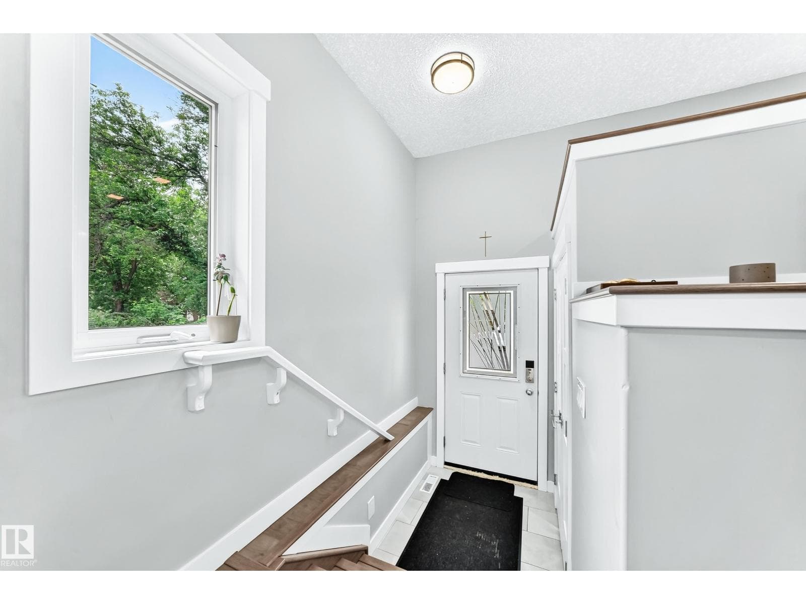 11463 64 ST NW — photo 3