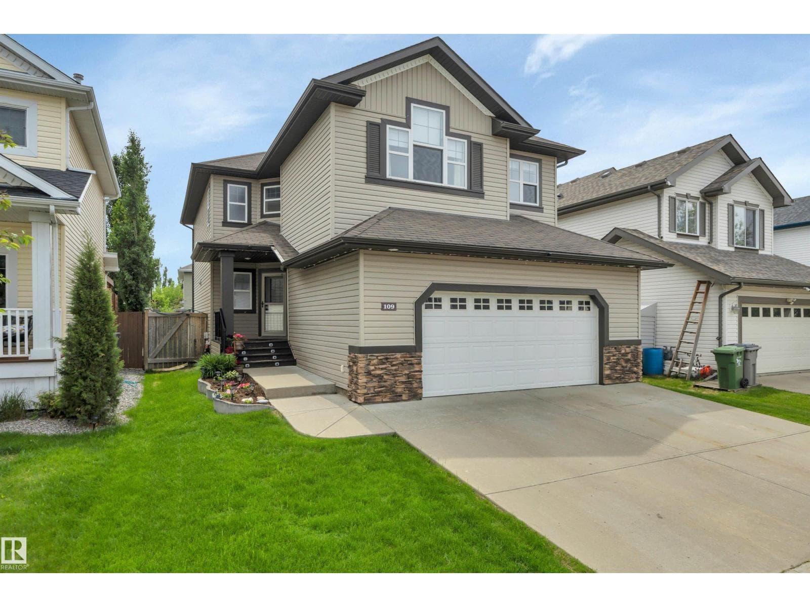 109 BAIE MASSON ST