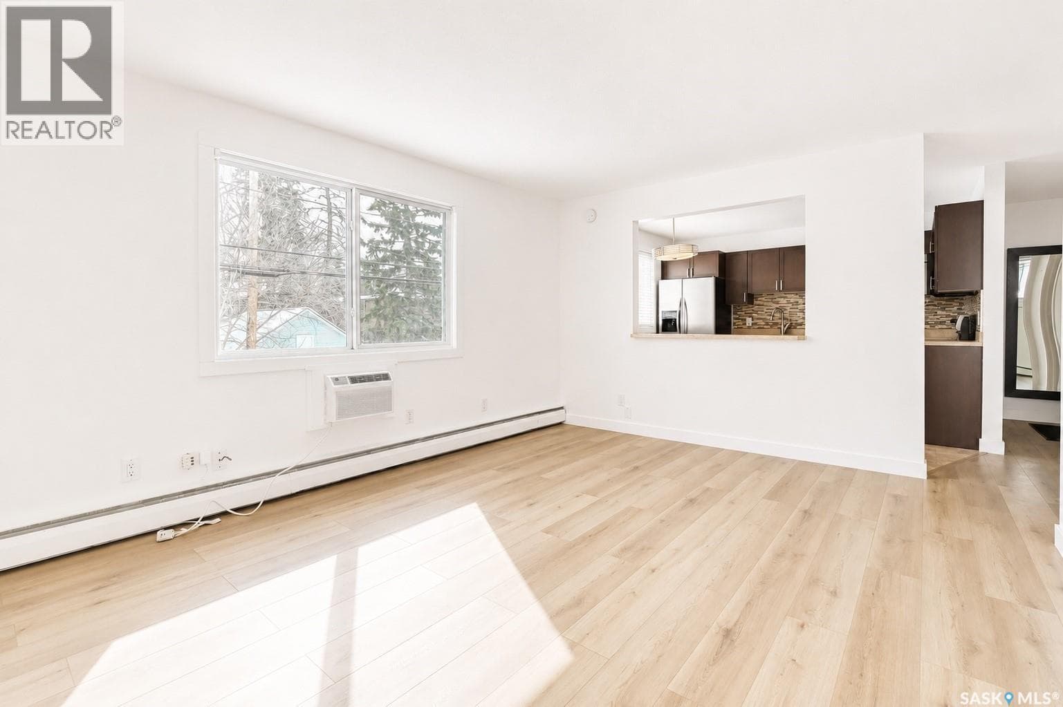 11 2121 Rae STREET — photo 5