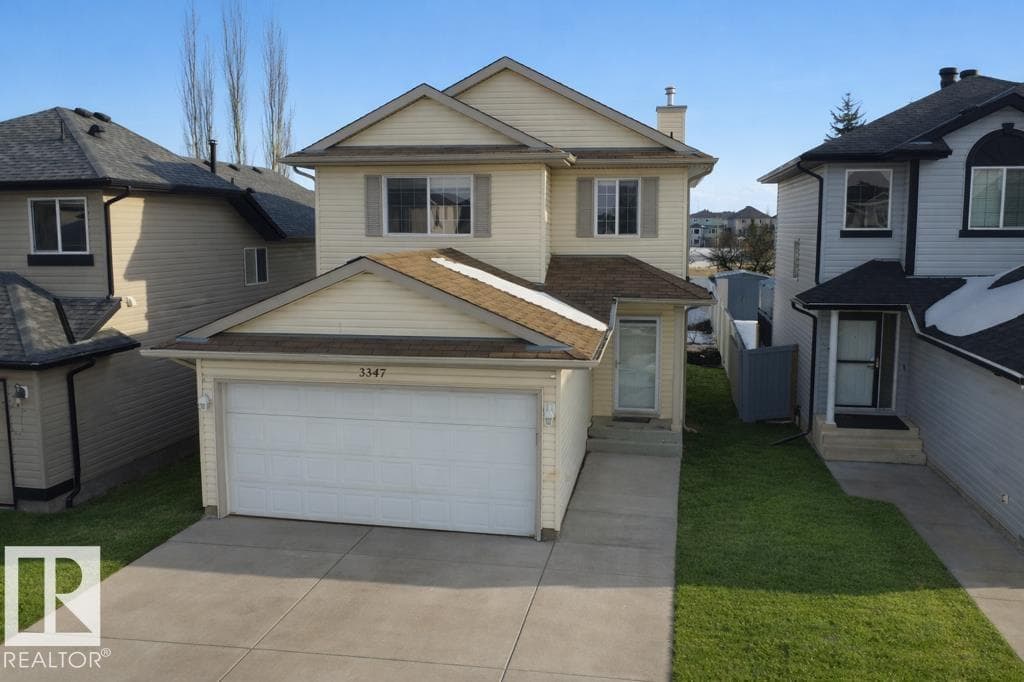 3347 24 AV NW — photo 2