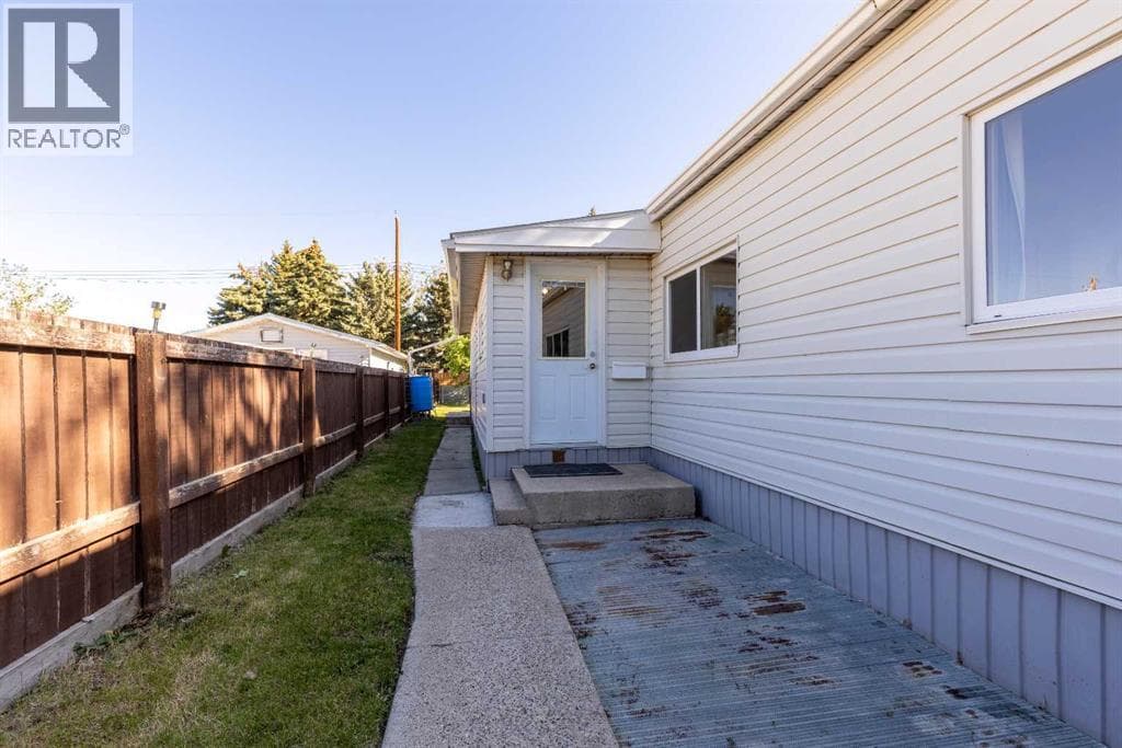 321 Noble Street — photo 4