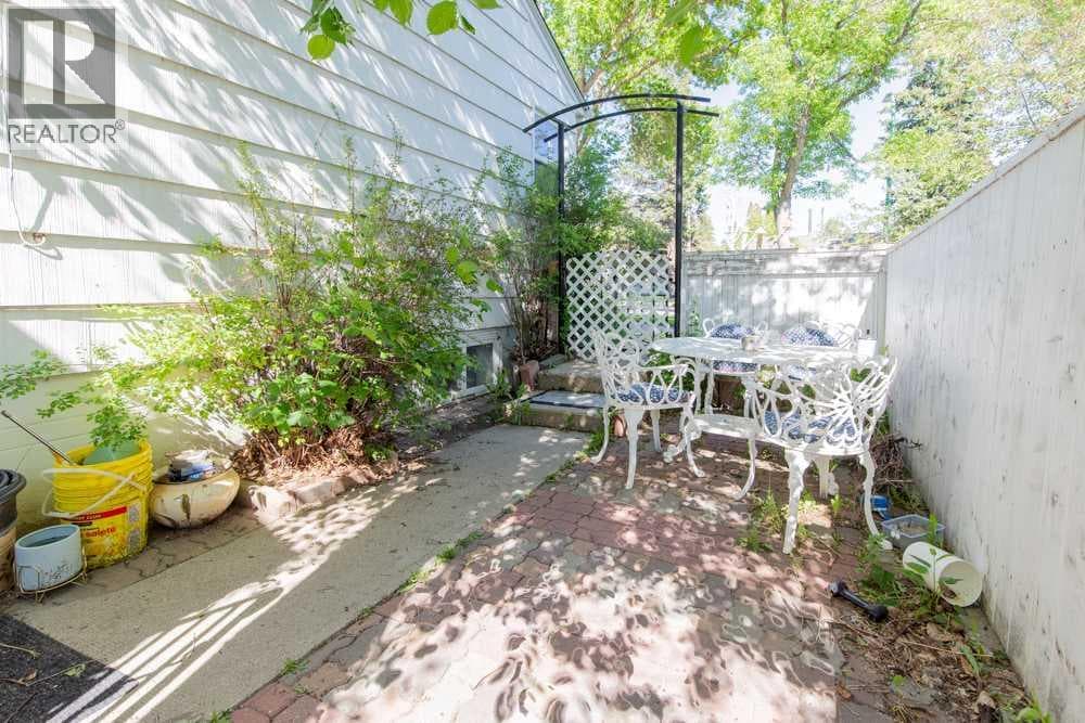1118 12B Street S — photo 3