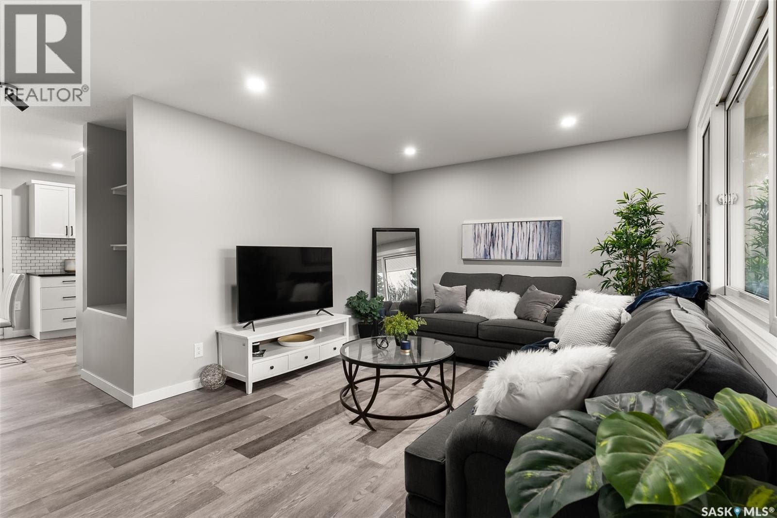 17 Willowview STREET — photo 4
