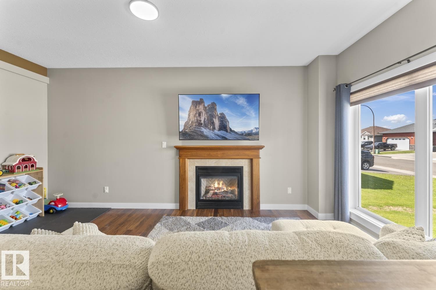 5911 Meadow WY — photo 2