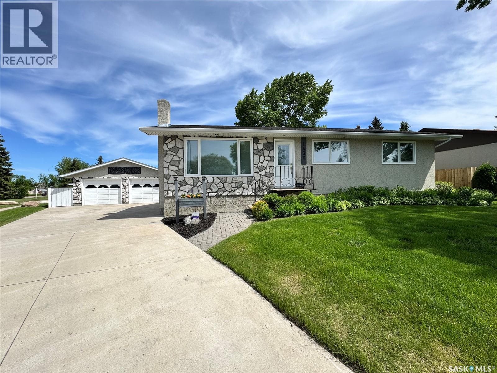 1430 Sibbald CRESCENT