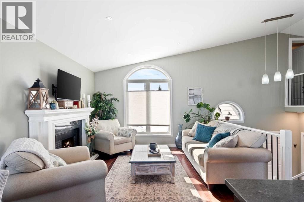 102 Hill Avenue — photo 4