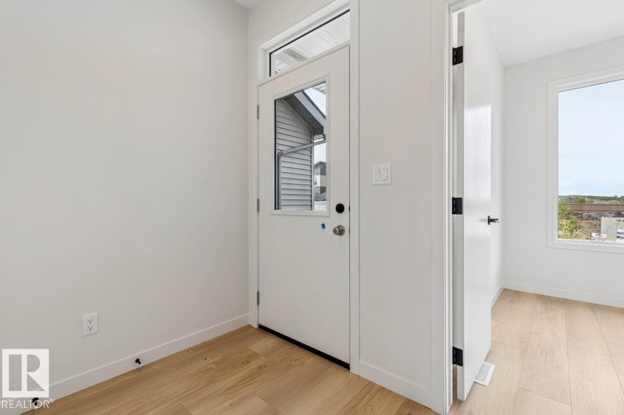 2327 160 ST SW — photo 3