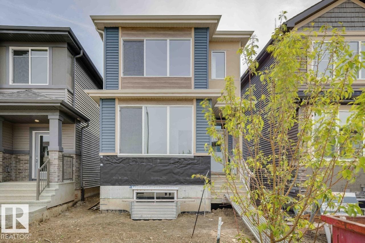 2327 160 ST SW