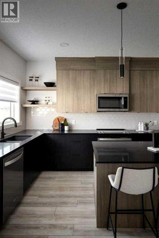 18 Creekview Avenue SW — photo 4
