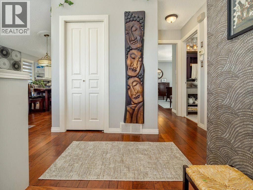 22 Riverstone Boulevard W — photo 3