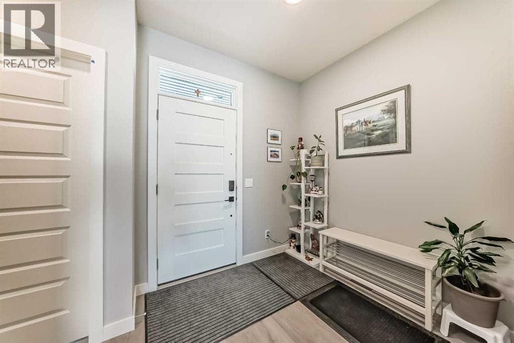 15053 37 Street SW — photo 2
