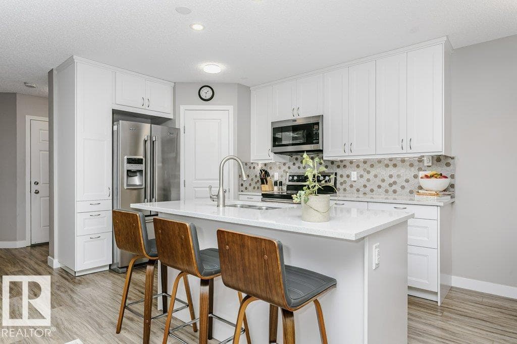 5323 RUE PARC ST — photo 5