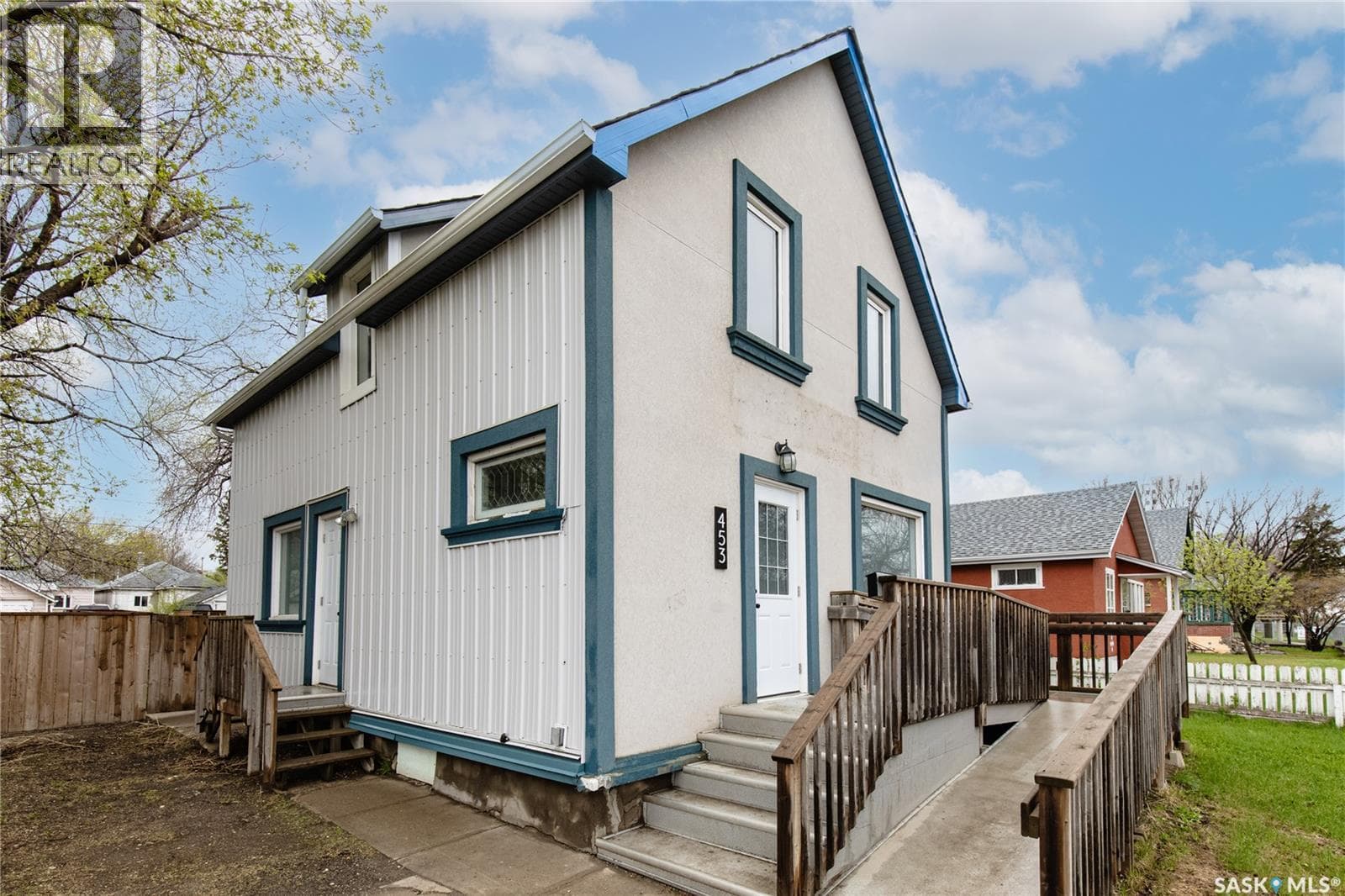 453 LILLOOET STREET W — photo 2